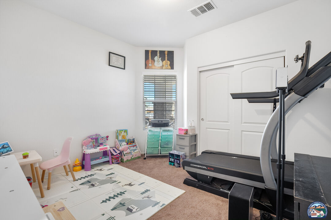 Imperial, California, 92251, United States, 4 Bedrooms Bedrooms, ,2 BathroomsBathrooms,Residential,For Sale,1969565