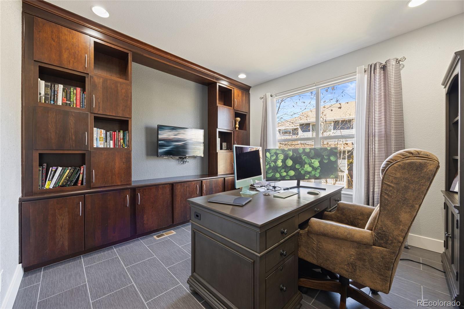 Castle Rock, Colorado, 80109, United States, 5 Bedrooms Bedrooms, ,4 BathroomsBathrooms,Residential,For Sale,1721682