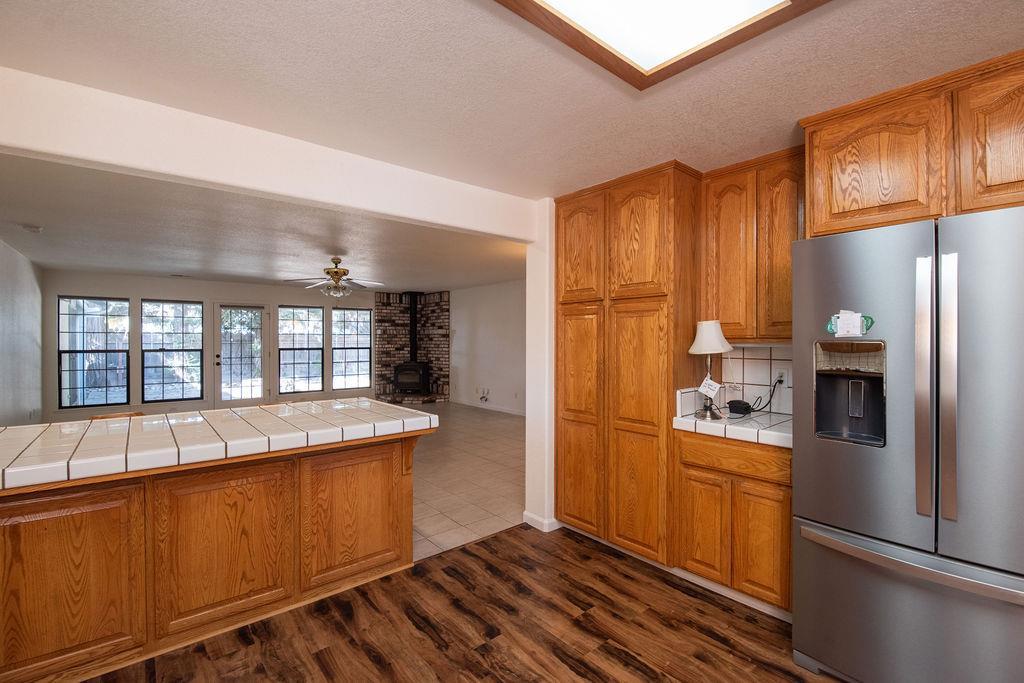 Oakdale, California, 95361, United States, 2 Bedrooms Bedrooms, ,3 BathroomsBathrooms,Residential,For Sale,1978297