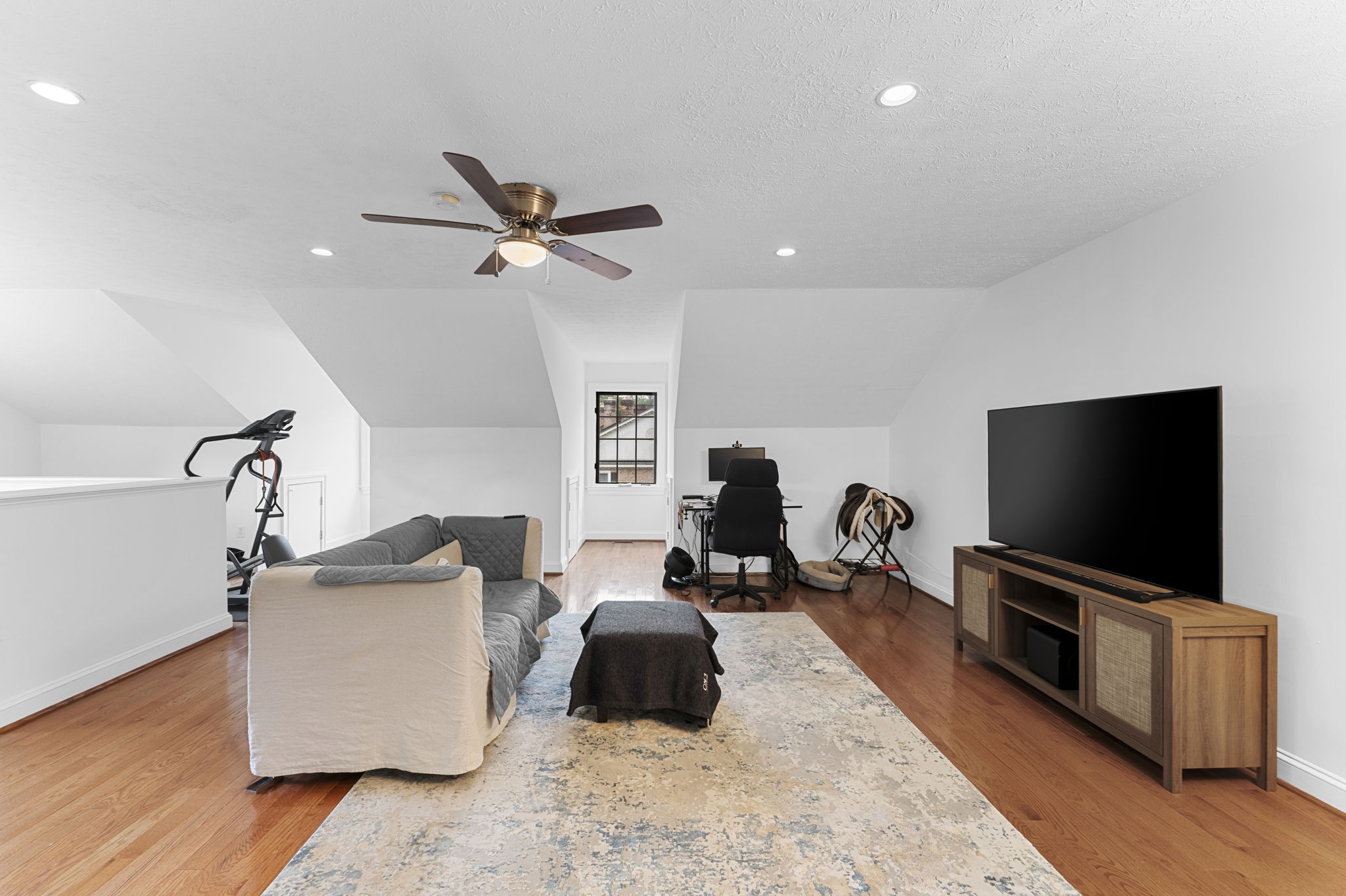  12 Orange Drive, Middleburg, VA, 20117 - 物件實景