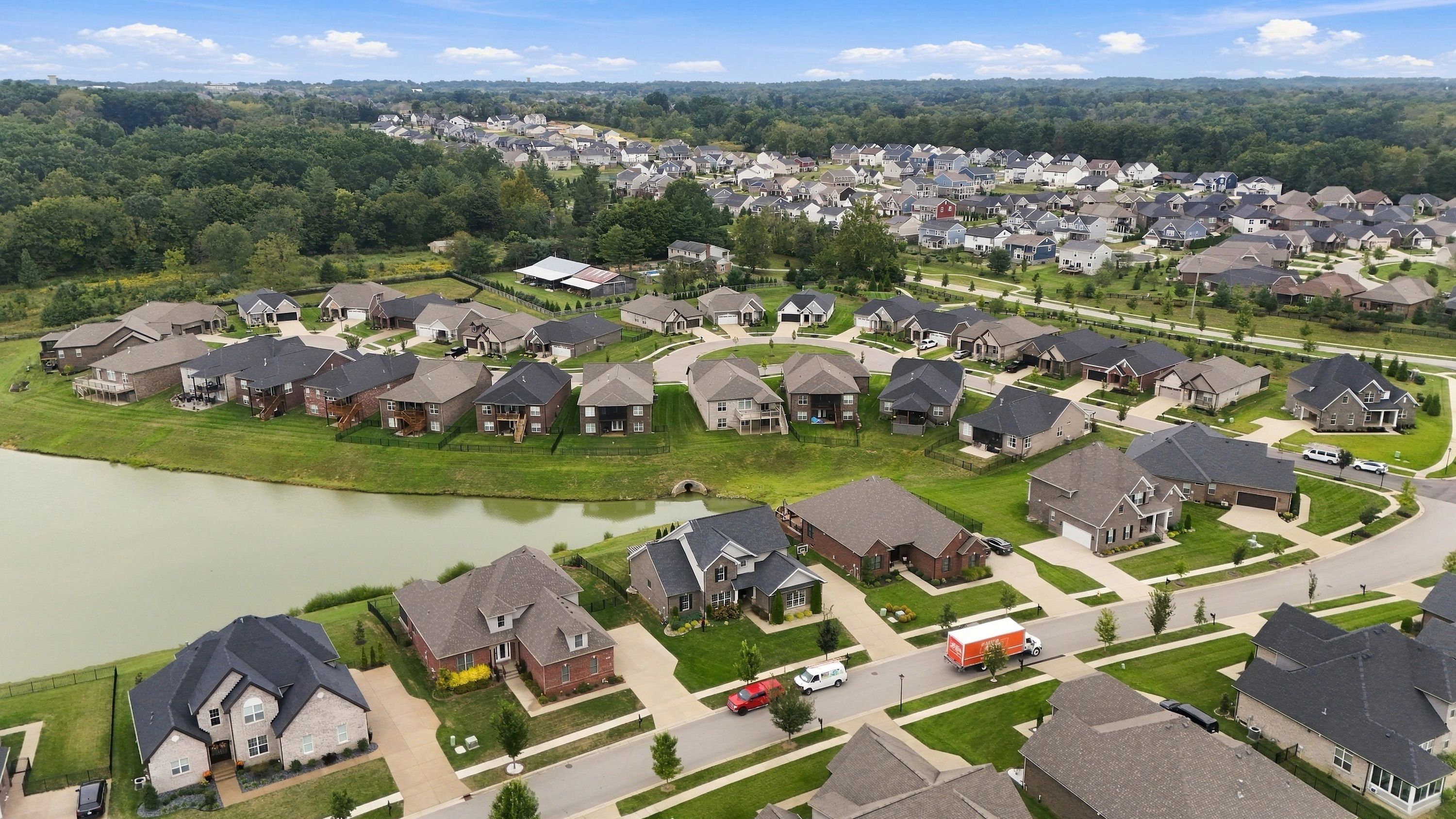  2008 Scenic Lakes Drive, Louisville, KY 40245 - 物件實景