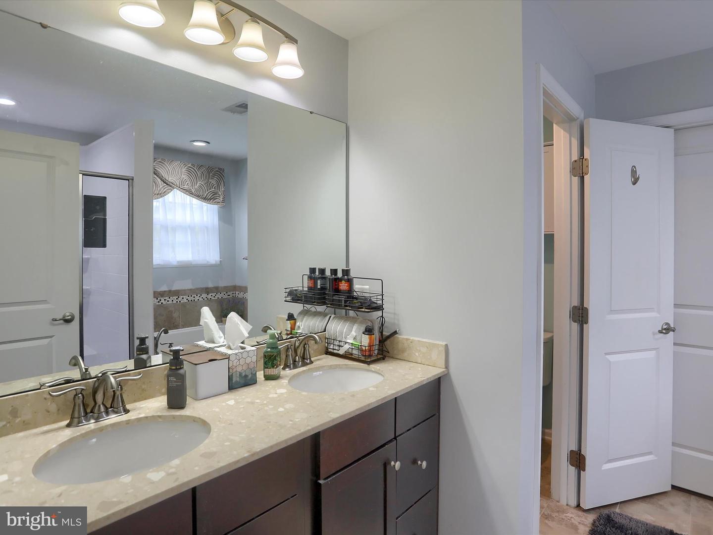 Harrisburg, Pennsylvania, 17112, United States, 5 Bedrooms Bedrooms, ,4 BathroomsBathrooms,Residential,For Sale,1970182