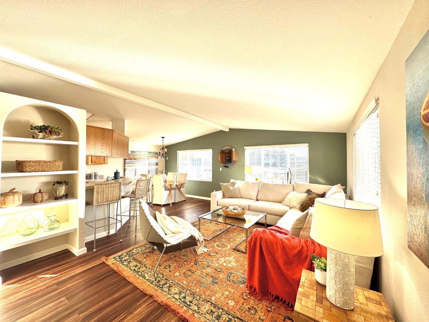 Half Moon Bay, California, 94019, United States, 2 Bedrooms Bedrooms, ,2 BathroomsBathrooms,Residential,For Sale,1997249