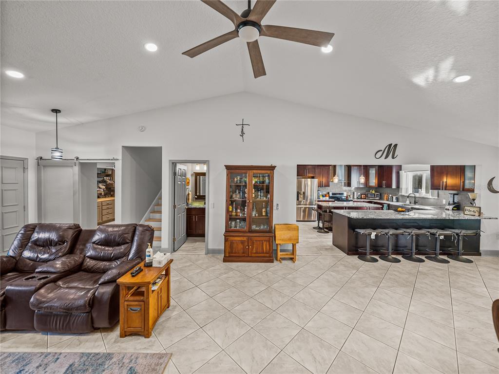 Lakeland, Florida, 33810, United States, 5 Bedrooms Bedrooms, ,4 BathroomsBathrooms,Residential,For Sale,1696884