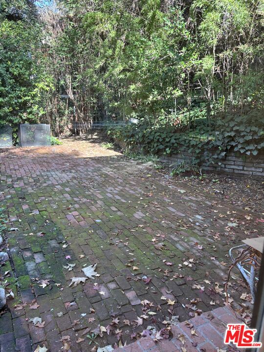 Santa Monica, California, 90402, United States, 3 Bedrooms Bedrooms, ,2 BathroomsBathrooms,Residential,For Sale,2003042