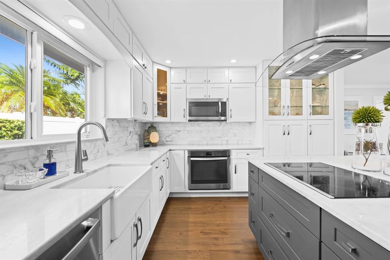 Lighthouse Point, Florida, 33064, United States, 3 Bedrooms Bedrooms, ,3 BathroomsBathrooms,Residential,For Sale,1941022