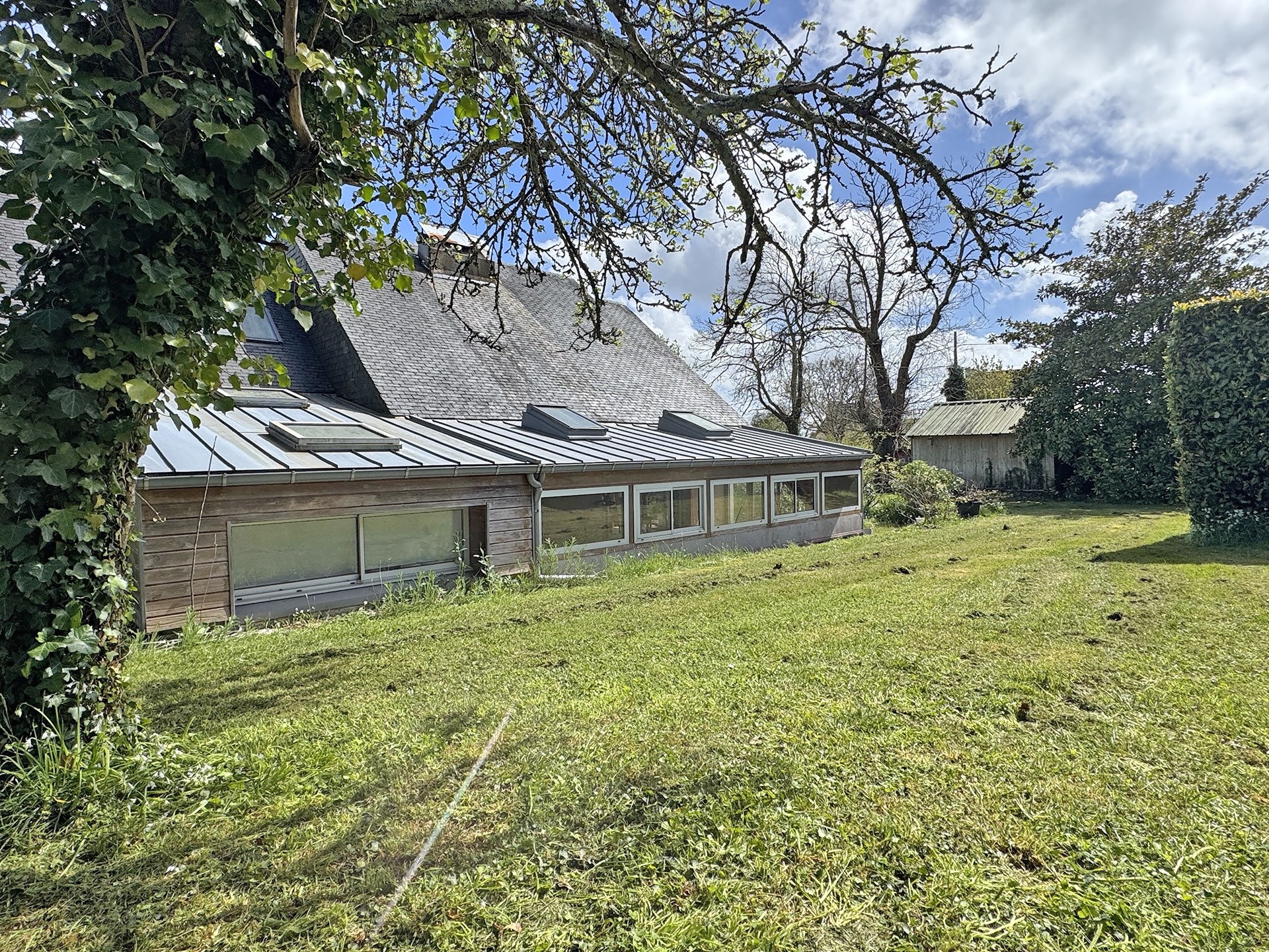  QUIMPER, CONTEMPORARY HOUSE ON A TREE-LINED PARK NEAR THE CENTRE - 物件實景