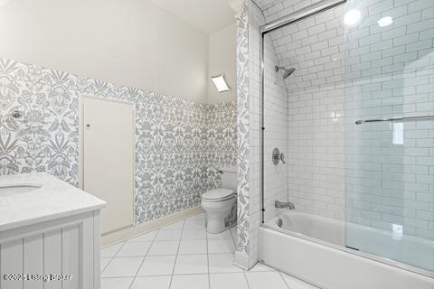 Prospect, Kentucky, 40059, United States, 6 Bedrooms Bedrooms, ,7 BathroomsBathrooms,Residential,For Sale,1901329
