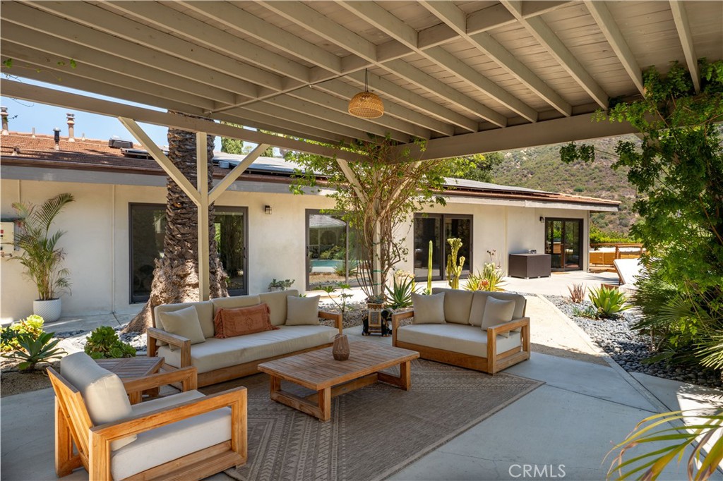 Calabasas, California, 91302, United States, 4 Bedrooms Bedrooms, ,3 BathroomsBathrooms,Residential,For Sale,1890282