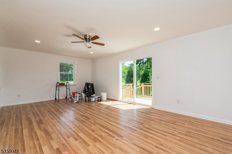 Franklin Twp., New Jersey, 08825, United States, 2 Bedrooms Bedrooms, ,3 BathroomsBathrooms,Residential,For Sale,1820941