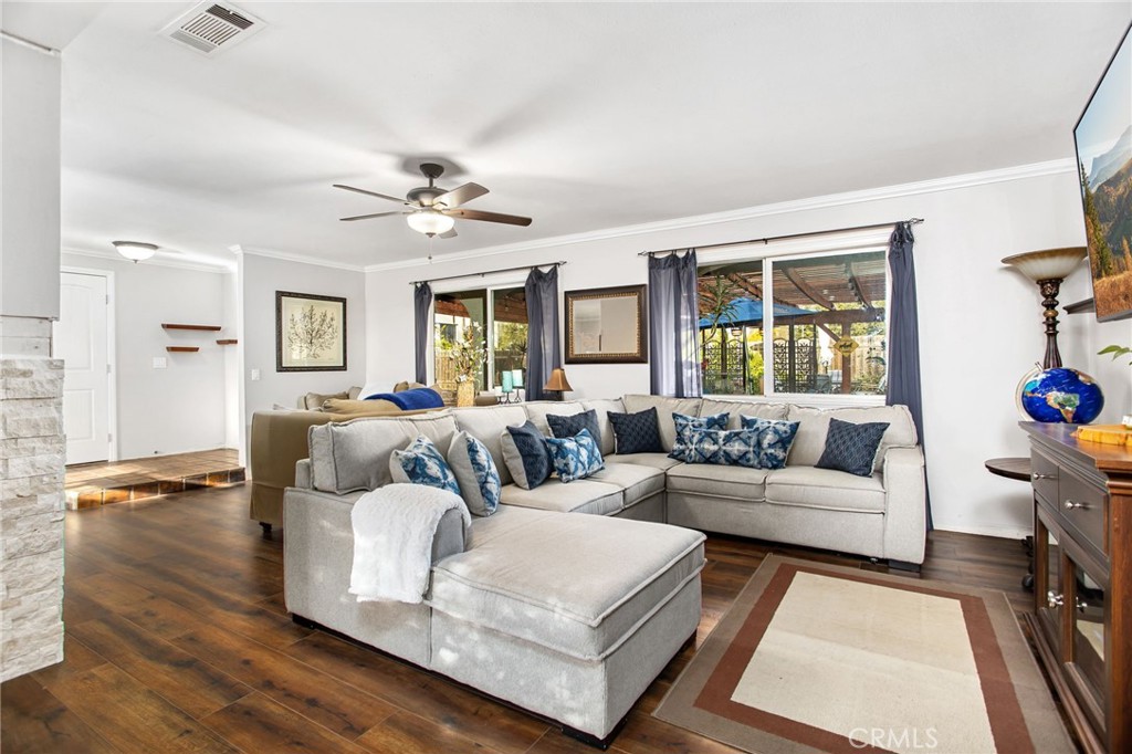 Escondido, California, 92025, United States, 3 Bedrooms Bedrooms, ,2 BathroomsBathrooms,Residential,For Sale,2006429