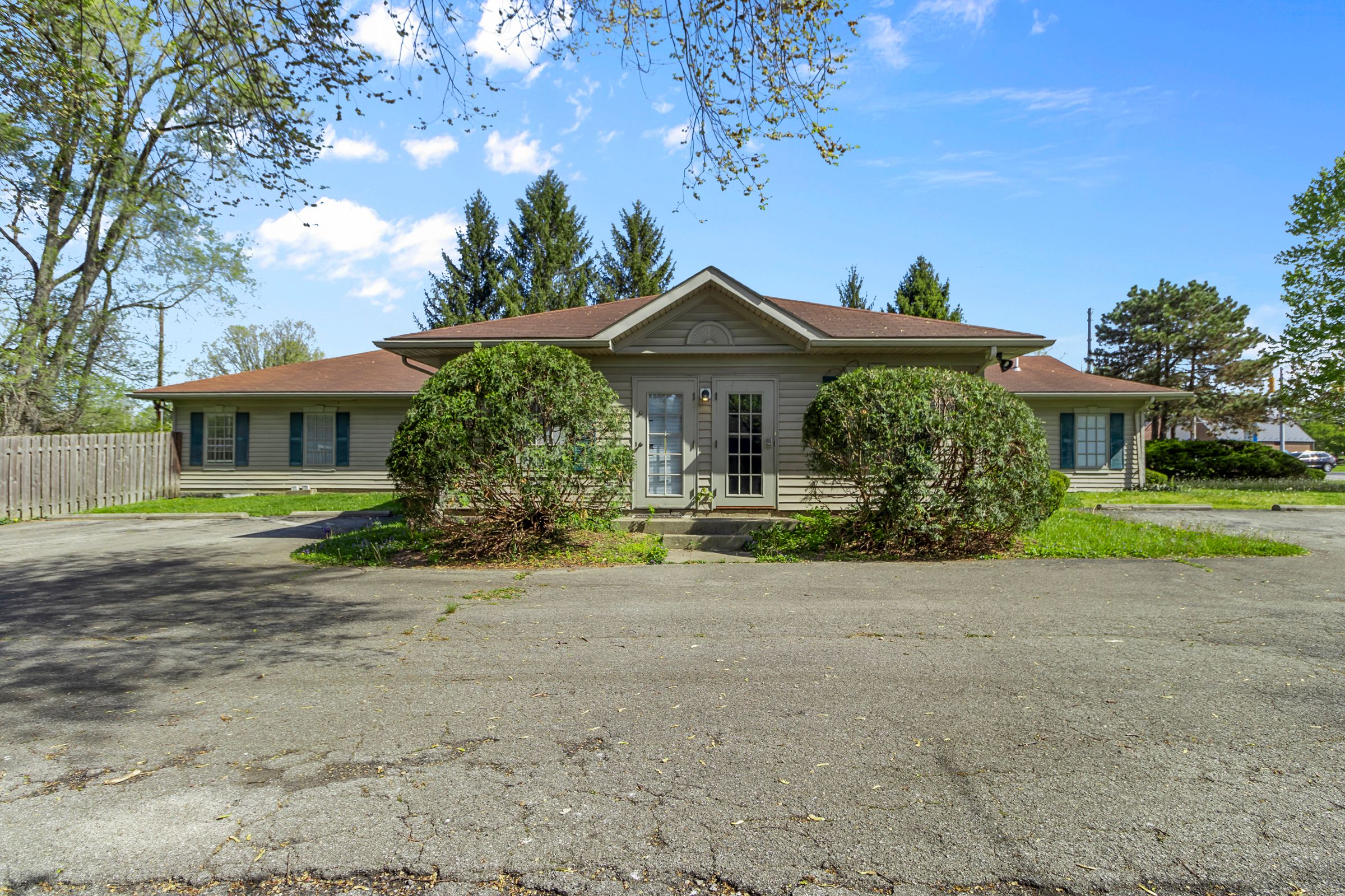 Indianapolis, Indiana, 46240, United States, 14 Bedrooms Bedrooms, ,6 BathroomsBathrooms,Residential,For Sale,1908586