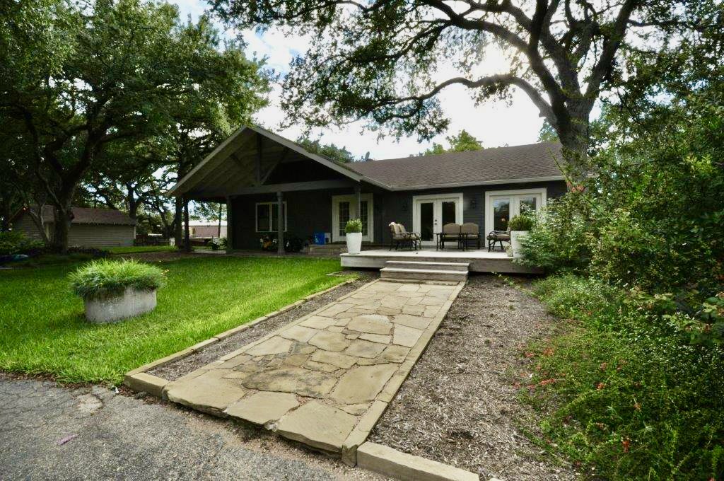 Austin, Texas, 78741, United States, 3 Bedrooms Bedrooms, ,3 BathroomsBathrooms,Residential,For Sale,1960519