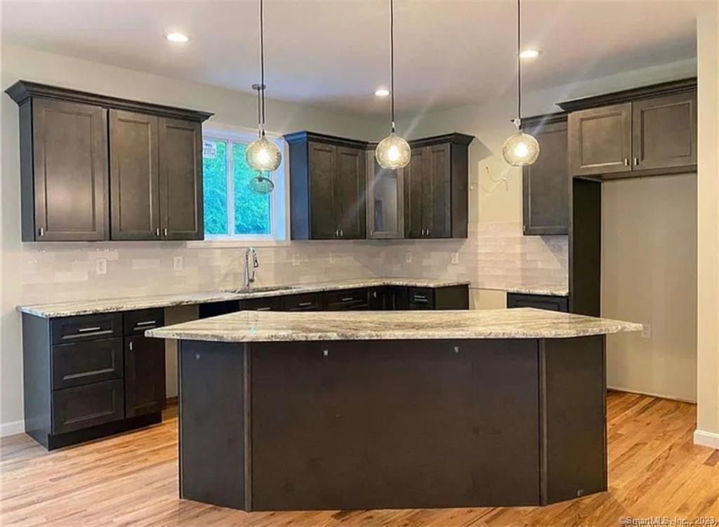 Barkhamsted, Connecticut, 06063, United States, 3 Bedrooms Bedrooms, ,2 BathroomsBathrooms,Residential,For Sale,1968616