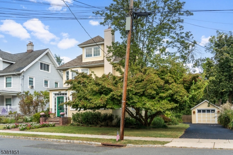 Bound Brook Boro, New Jersey, 08805, United States, 5 Bedrooms Bedrooms, ,3 BathroomsBathrooms,Residential,For Sale,1938545