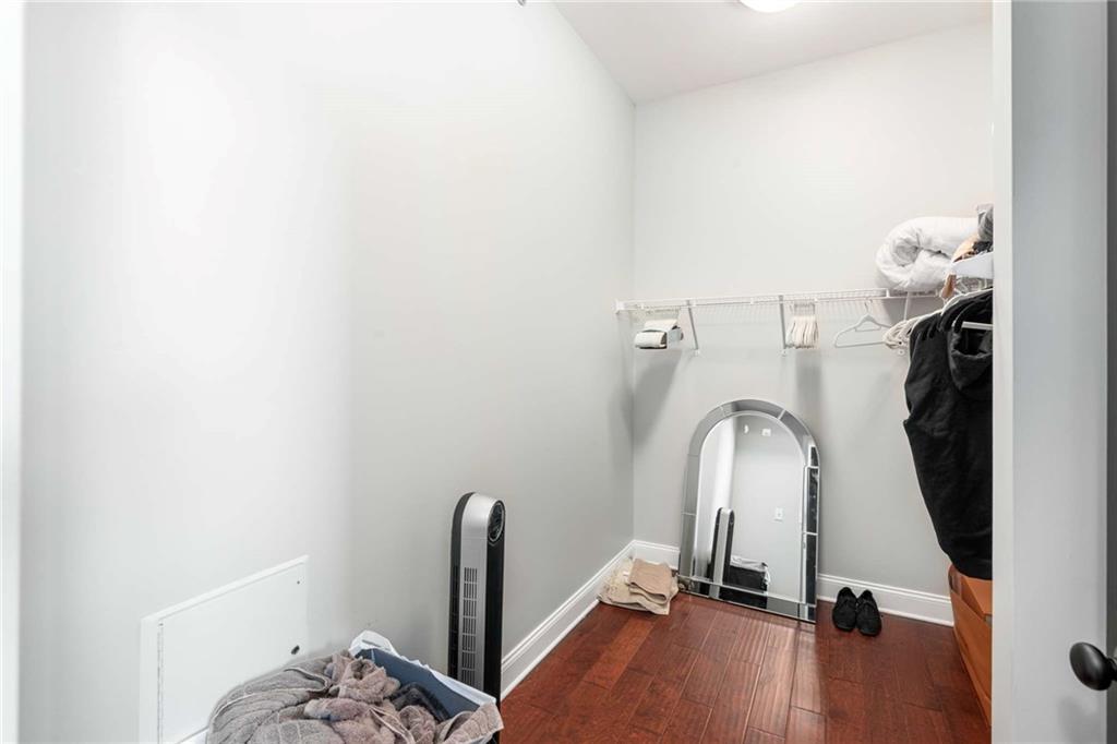 Atlanta, Georgia, 30363, United States, 2 Bedrooms Bedrooms, ,3 BathroomsBathrooms,Residential,For Sale,1949376