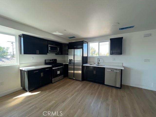 Los Angeles, California, 90001, United States, ,Residential,For Sale,1976329