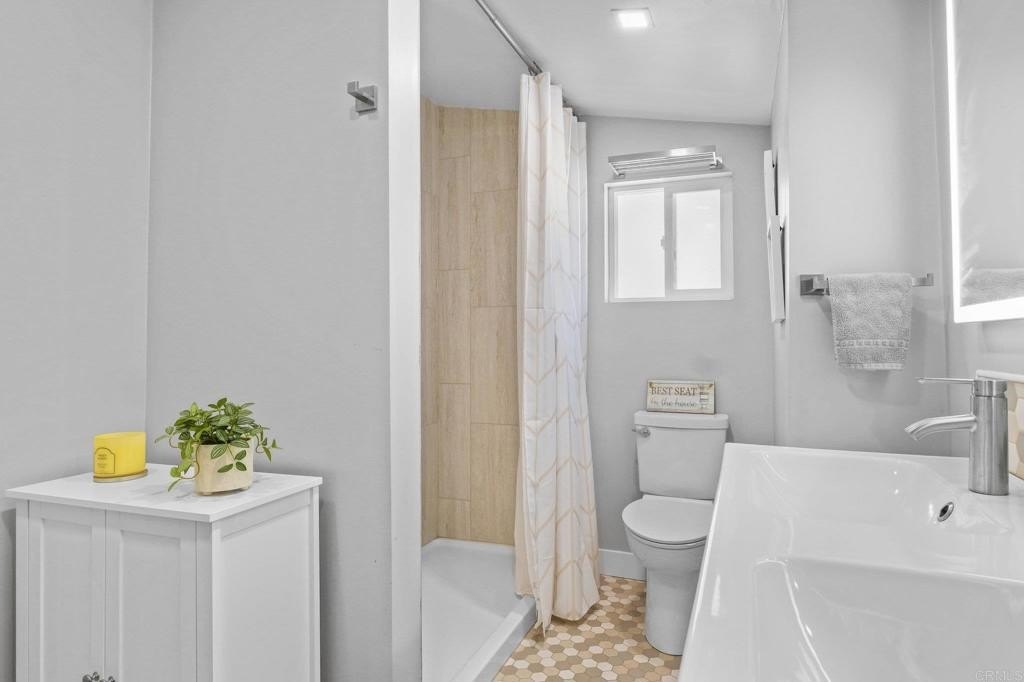 El Cajon, California, 92019, United States, 2 Bedrooms Bedrooms, ,1 BathroomBathrooms,Residential,For Sale,1987846