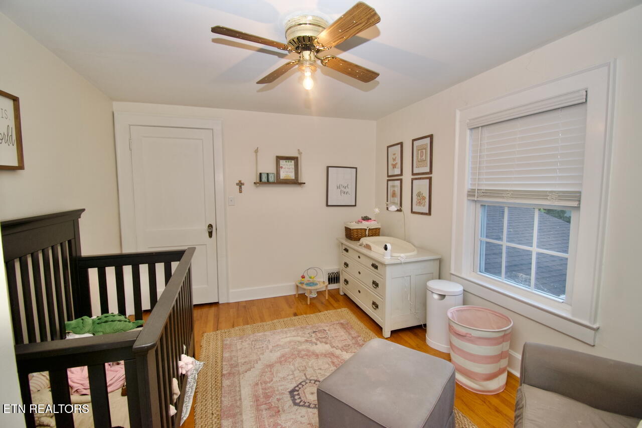 Maryville, Tennessee, 37803, United States, 4 Bedrooms Bedrooms, ,3 BathroomsBathrooms,Residential,For Sale,1989272