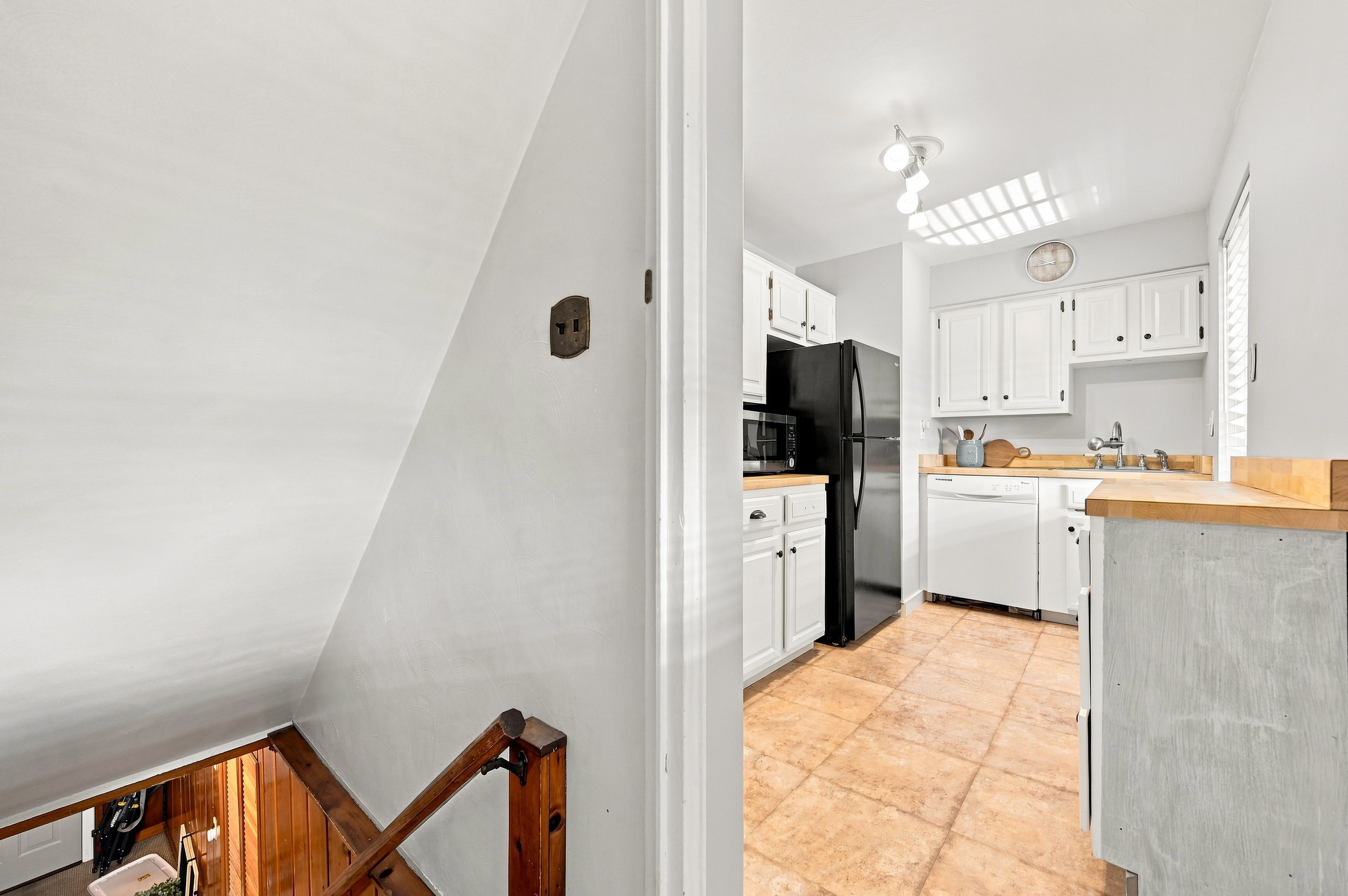  501 Sunnyland Avenue, Pittsburgh, PA 15227 - 物件實景
