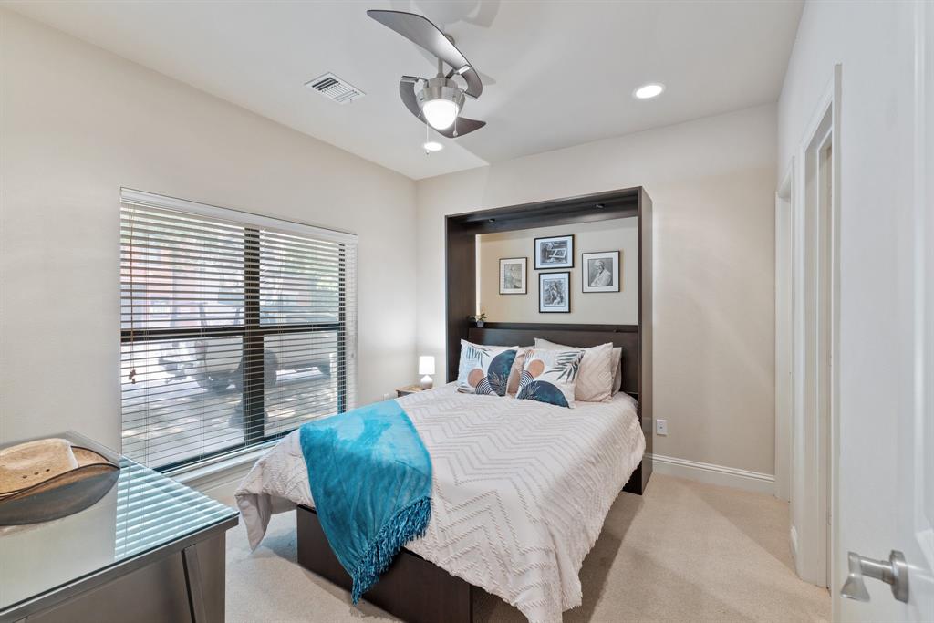 Fort Worth, Texas, 76102, United States, 2 Bedrooms Bedrooms, ,3 BathroomsBathrooms,Residential,For Sale,1880587