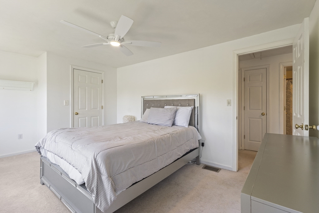 Bellingham, Massachusetts, 02019, United States, 3 Bedrooms Bedrooms, ,3 BathroomsBathrooms,Residential,For Sale,1938371