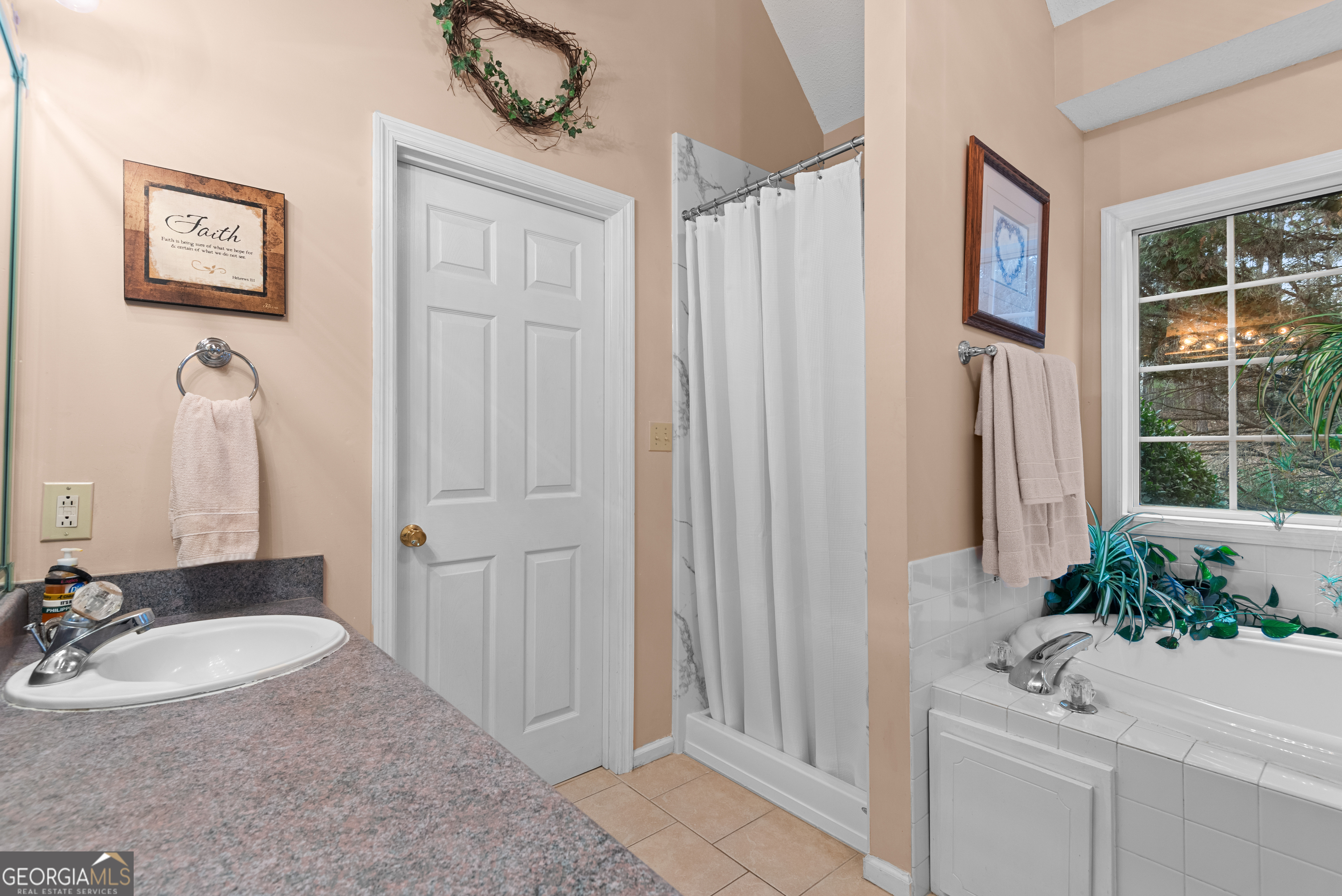 Barnesville, Georgia, 30204, United States, 4 Bedrooms Bedrooms, ,3 BathroomsBathrooms,Residential,For Sale,2008822