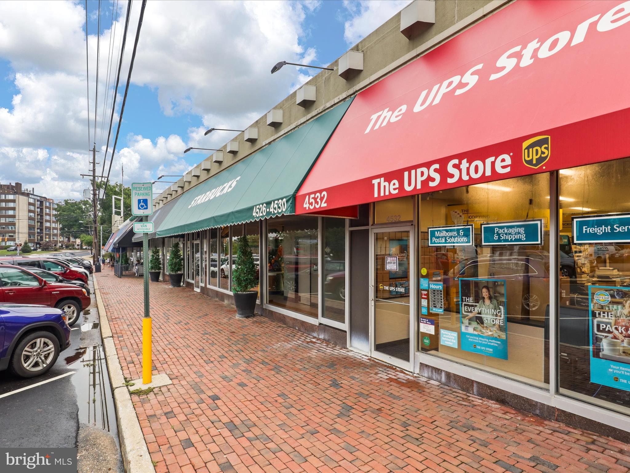 Arlington, Virginia, 22207, United States, 3 Bedrooms Bedrooms, ,3 BathroomsBathrooms,Residential,For Sale,1979007