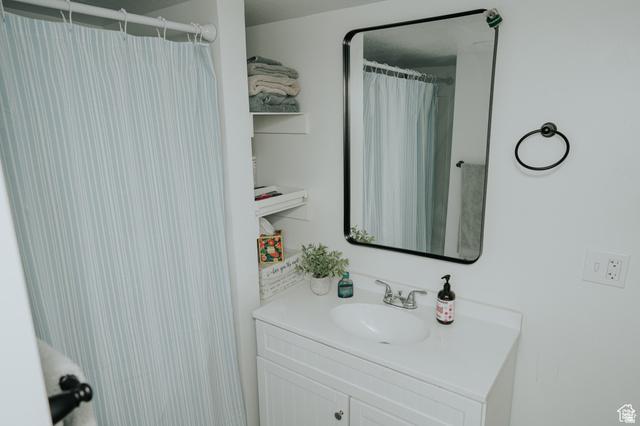 Millcreek, Utah, 84106, United States, 5 Bedrooms Bedrooms, ,3 BathroomsBathrooms,Residential,For Sale,2015341