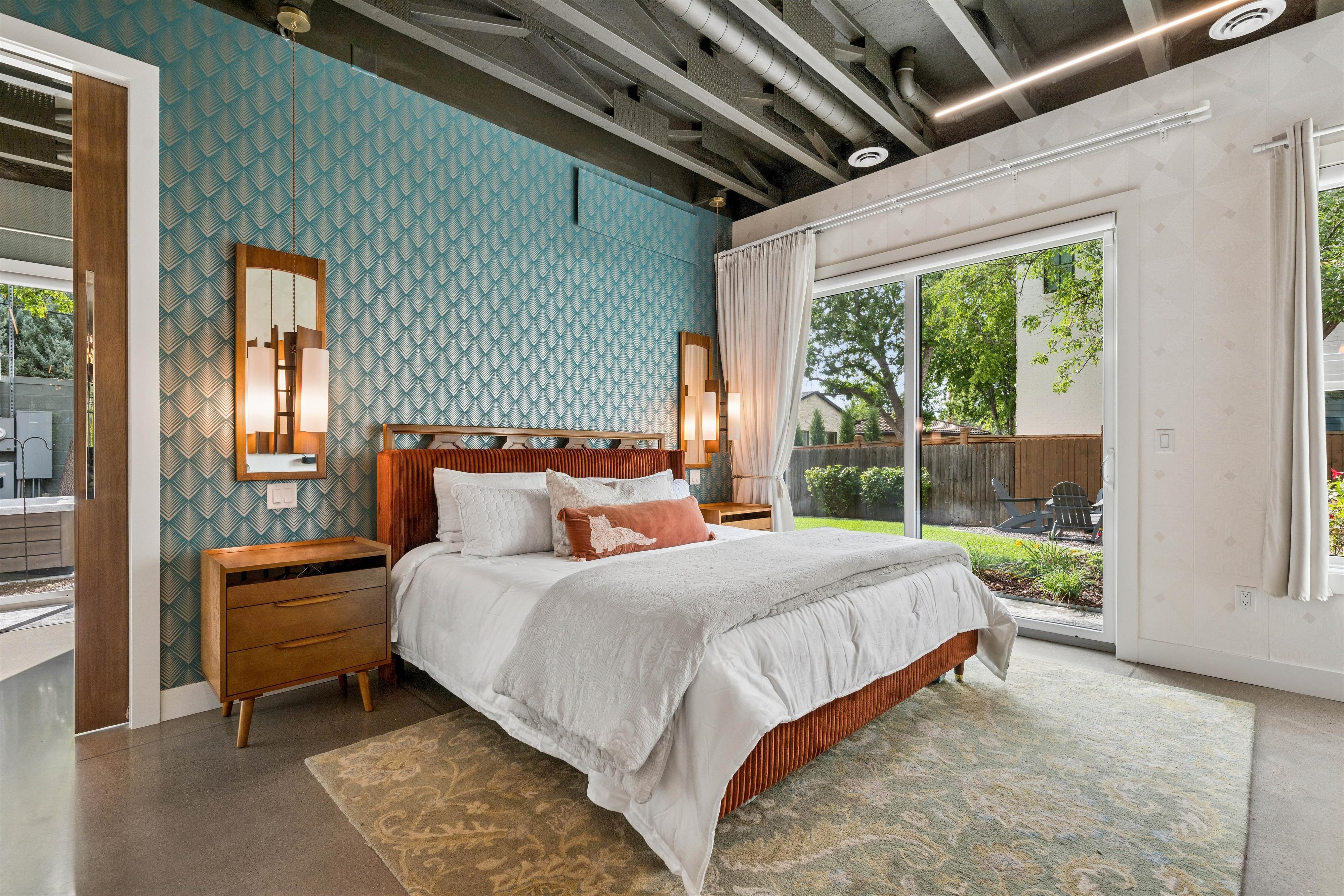  Timeless Style And Function Captured In This 2023 Full Renovation - 物件實景