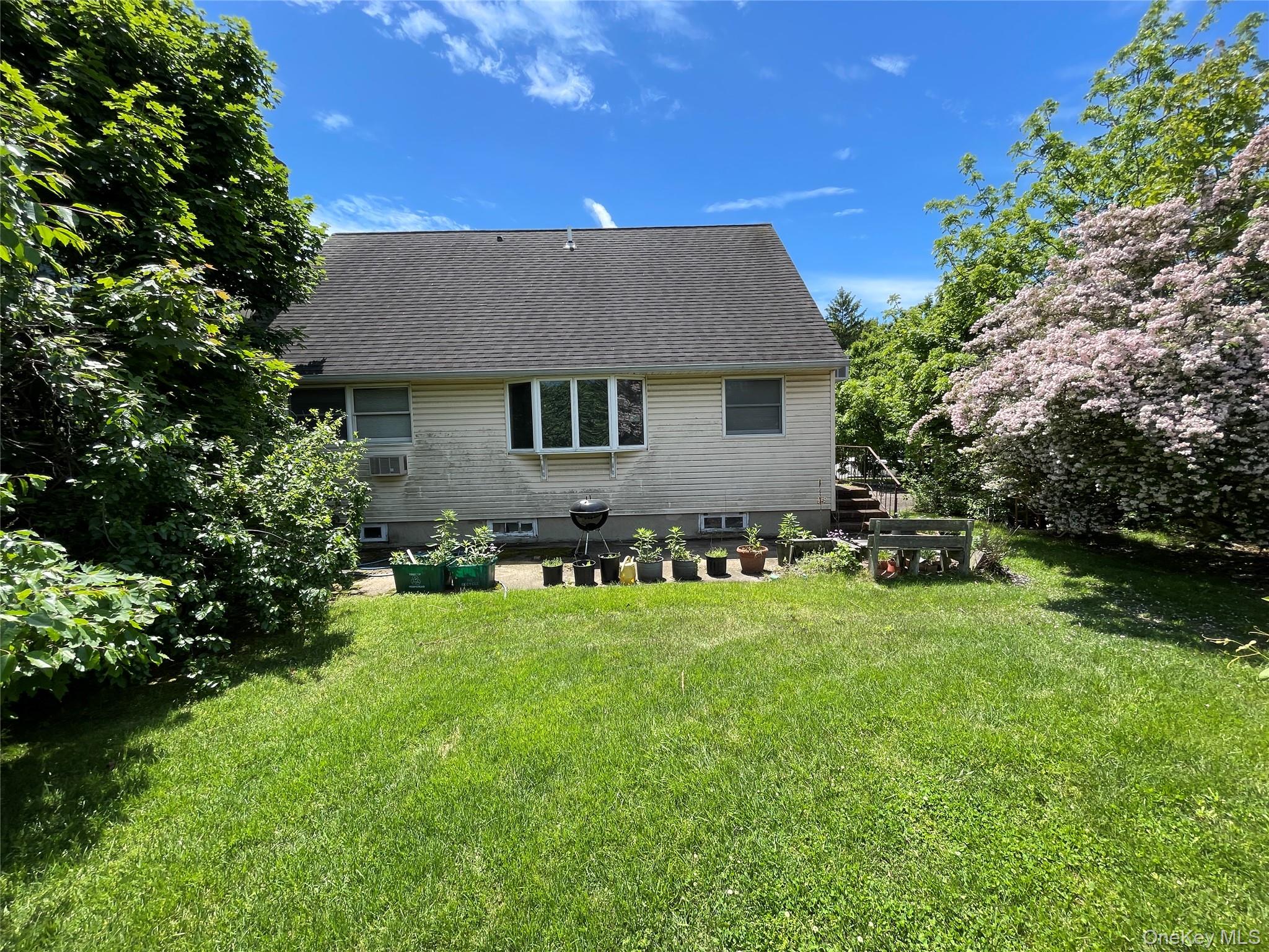 Seaford, New York, 11783, United States, 4 Bedrooms Bedrooms, ,2 BathroomsBathrooms,Residential,For Sale,2048192