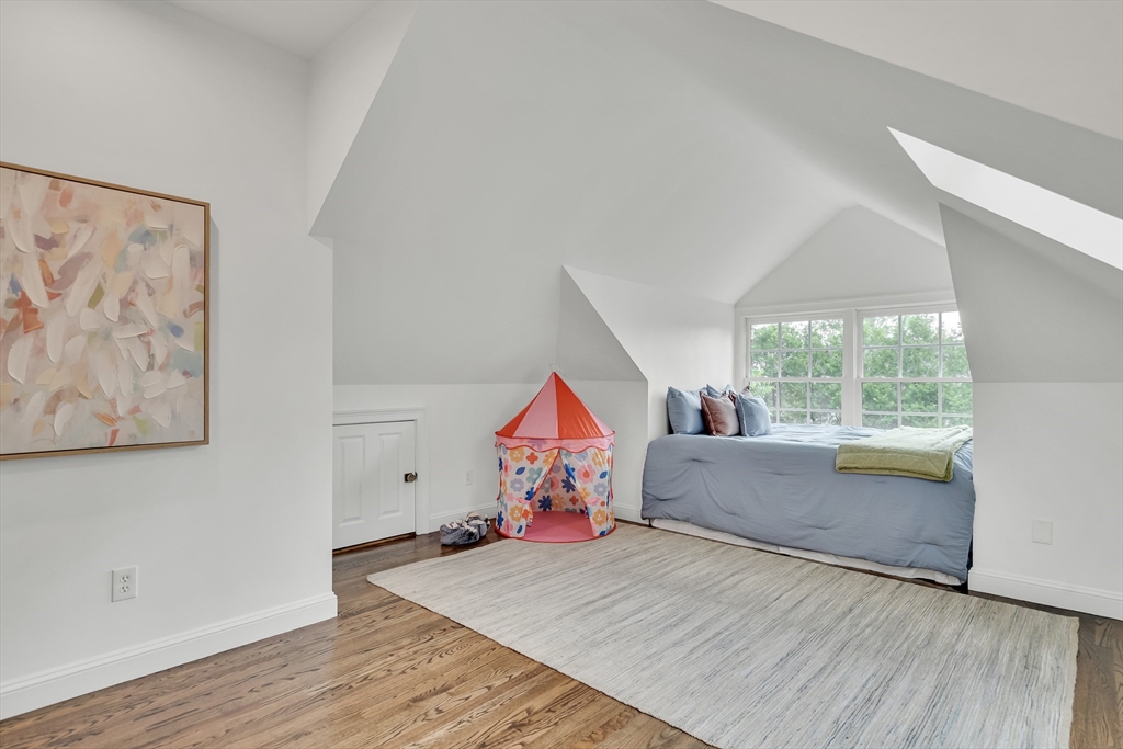 Wellesley, Massachusetts, 02481, United States, 6 Bedrooms Bedrooms, ,8 BathroomsBathrooms,Residential,For Sale,1941628
