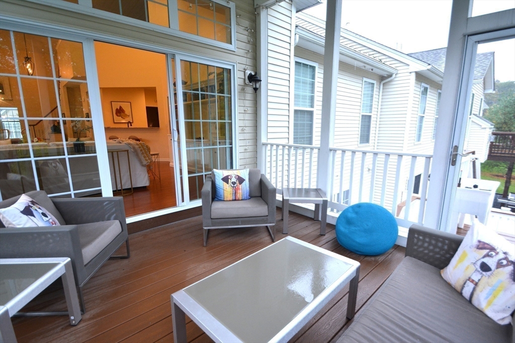 Methuen, Massachusetts, 01844, United States, 2 Bedrooms Bedrooms, ,3 BathroomsBathrooms,Residential,For Sale,1999139