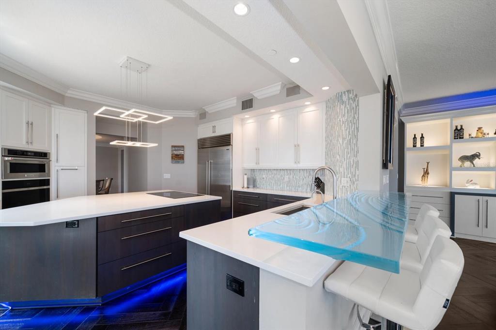 100 Beach Drive NE Unit 1900, St Petersburg, Florida, 33701, United States, 4 Bedrooms Bedrooms, ,6 BathroomsBathrooms,Residential,For Sale,100 Beach Drive NE Unit 1900,1618672