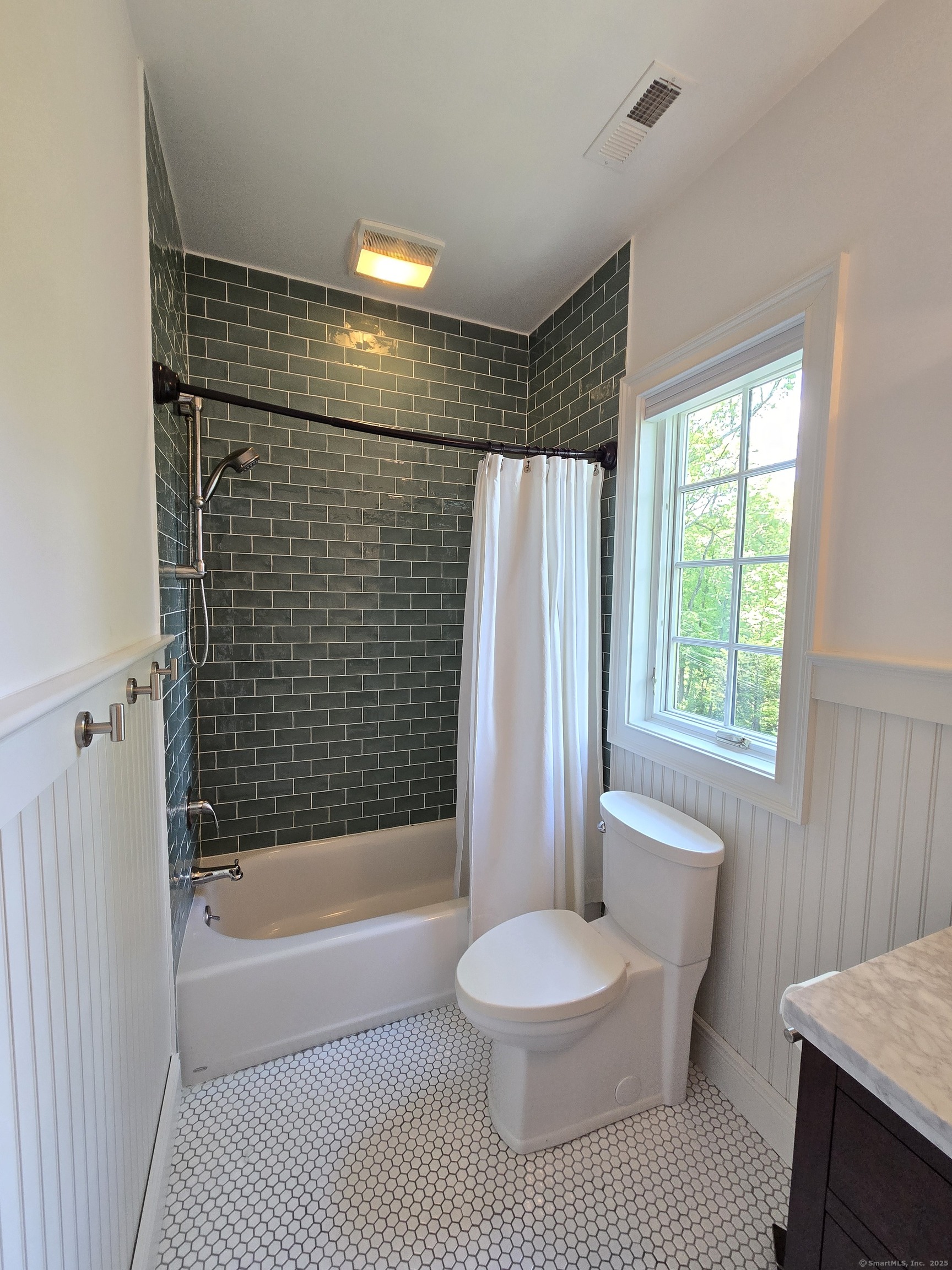 Westport, Connecticut, 06880, United States, 5 Bedrooms Bedrooms, ,5 BathroomsBathrooms,Residential,For Sale,1827473