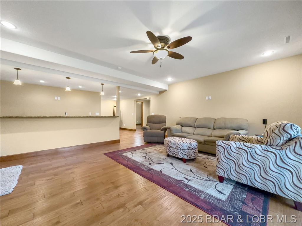 Camdenton, Missouri, 65020, United States, 4 Bedrooms Bedrooms, ,4 BathroomsBathrooms,Residential,For Sale,1805220