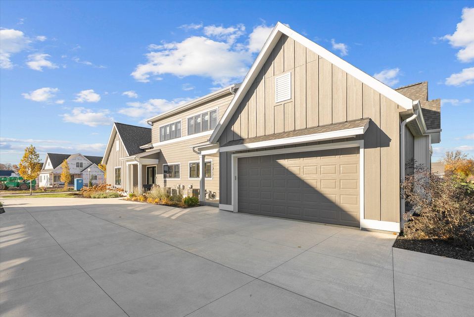 Kohler, Wisconsin, 53044, United States, 3 Bedrooms Bedrooms, ,3 BathroomsBathrooms,Residential,For Sale,1987425