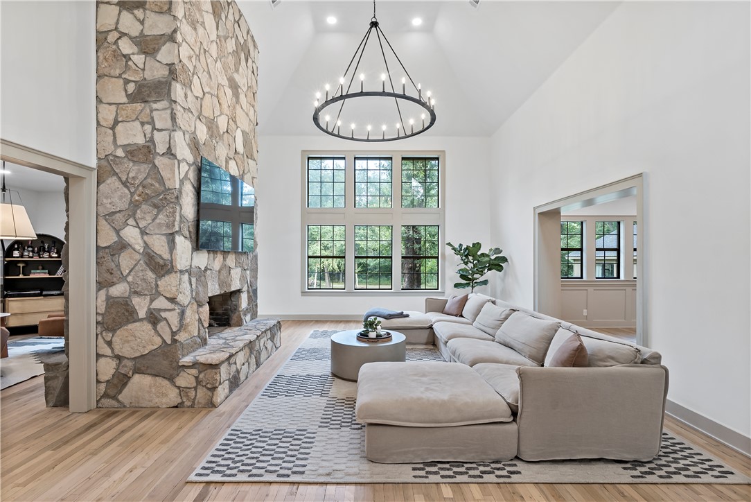 College Station, Texas, 77845, United States, 4 Bedrooms Bedrooms, ,5 BathroomsBathrooms,Residential,For Sale,1932091