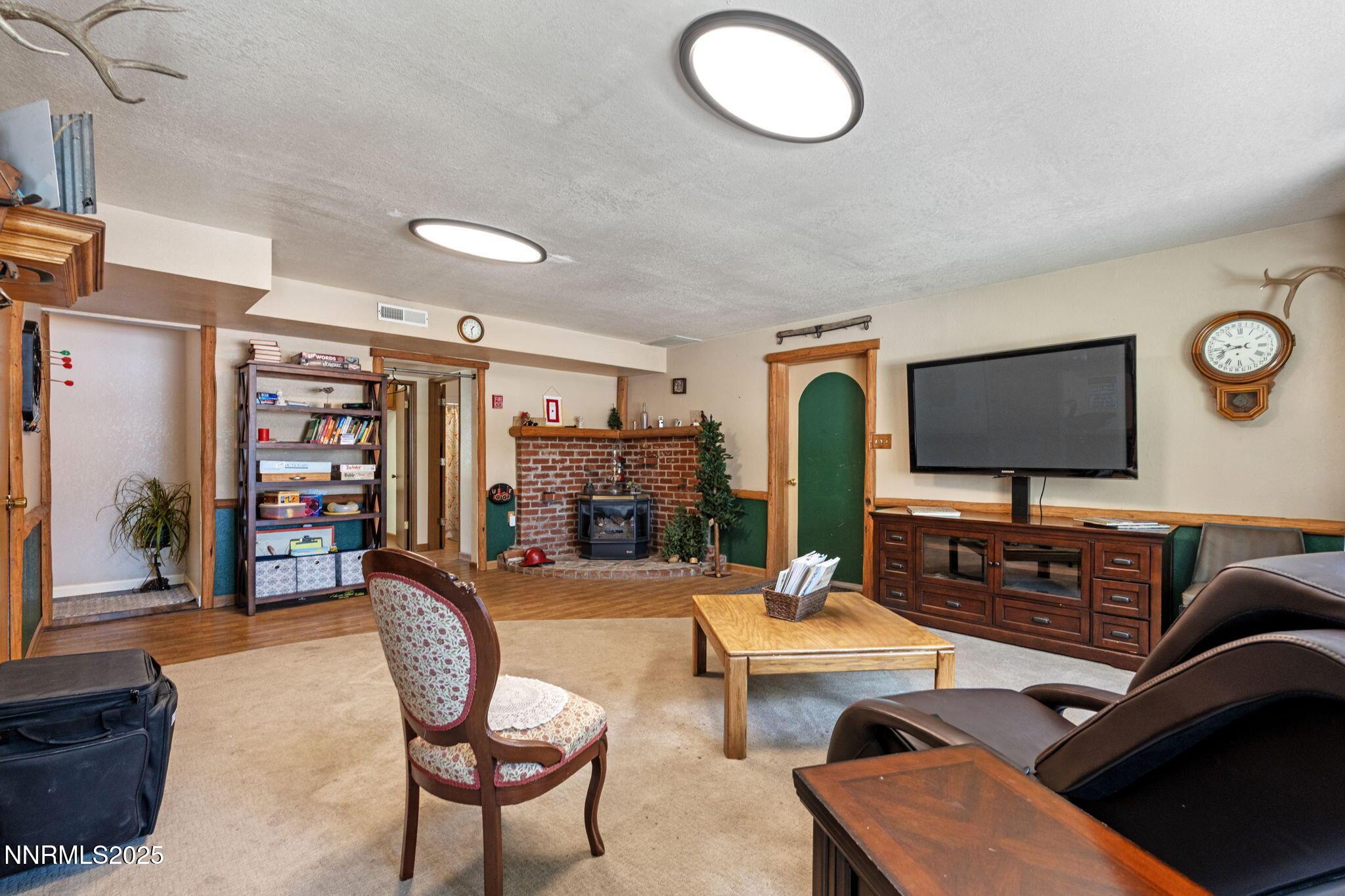 Washoe Valley, Nevada, 89704, United States, 4 Bedrooms Bedrooms, ,3 BathroomsBathrooms,Residential,For Sale,1883603