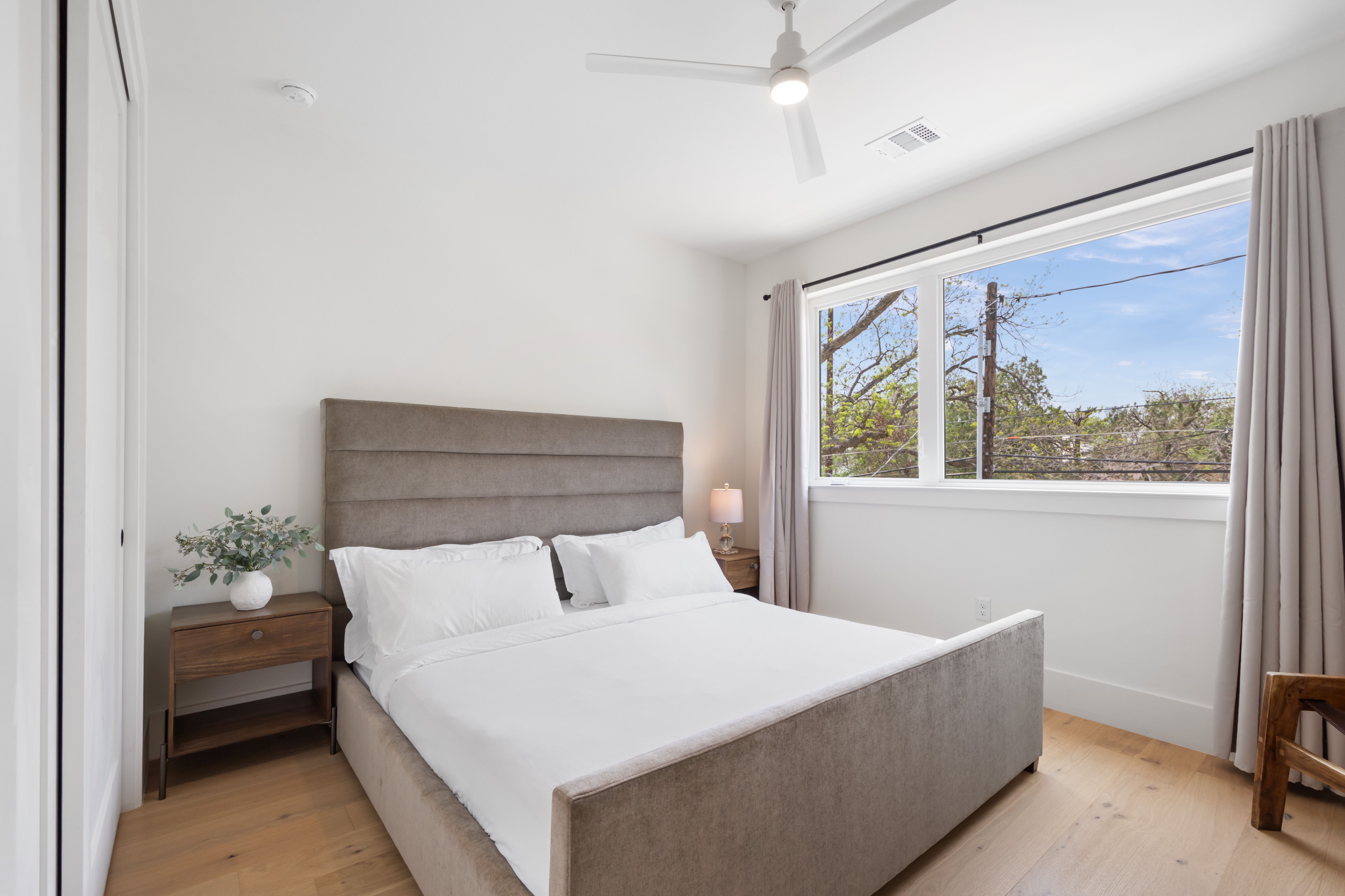  Striking Cobalt Design Home - 物件實景