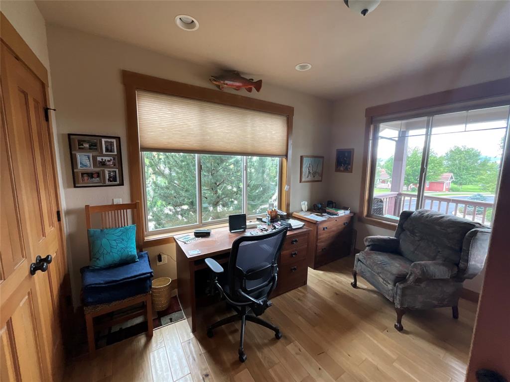 Polson, Montana, 59860, United States, 3 Bedrooms Bedrooms, ,1 BathroomBathrooms,Residential,For Sale,1974764