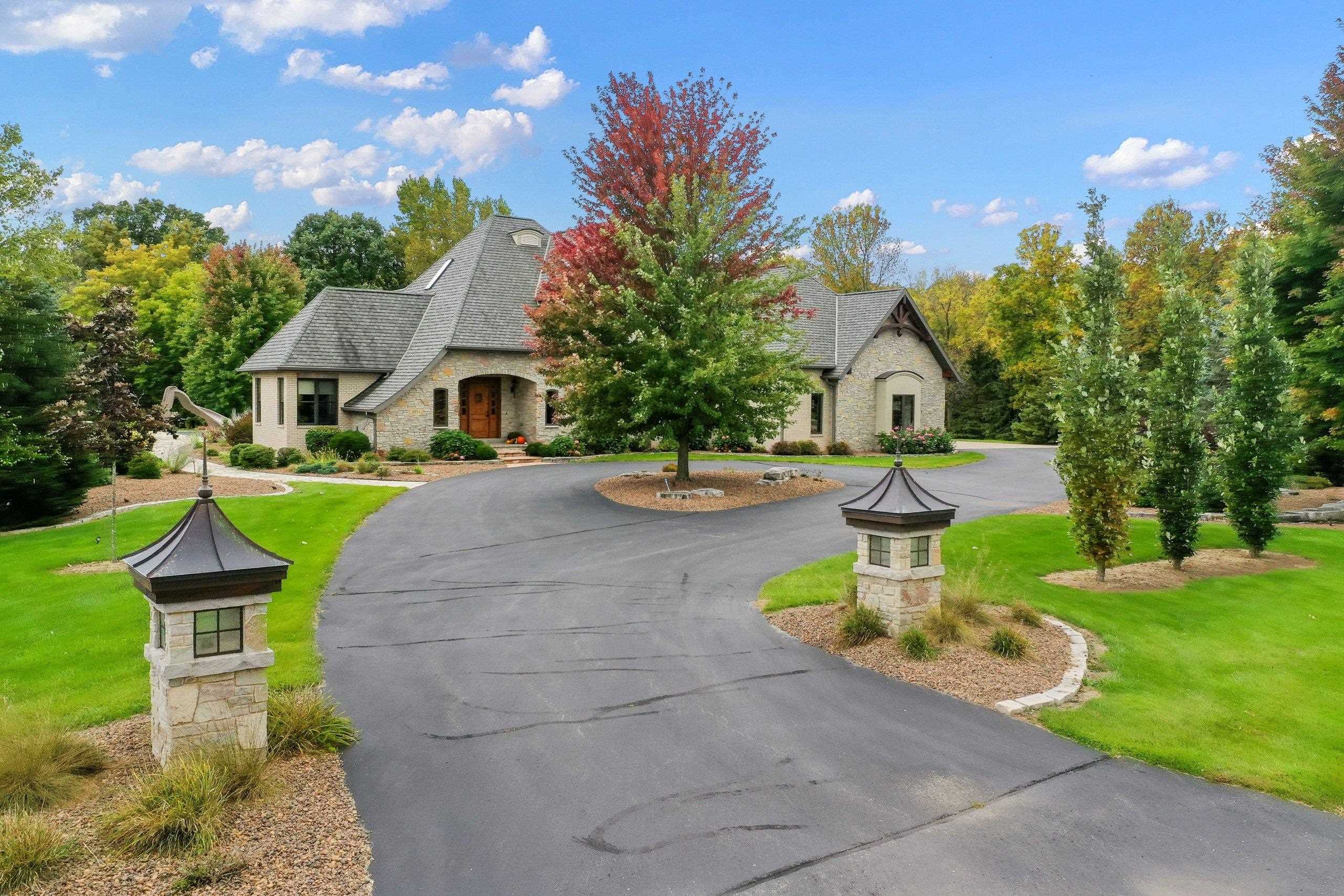 5211 Whitetail Way, Appleton, Wisconsin, 54914, United States, 5 Bedrooms Bedrooms, ,6 BathroomsBathrooms,Residential,For Sale,5211 Whitetail Way,1164448
