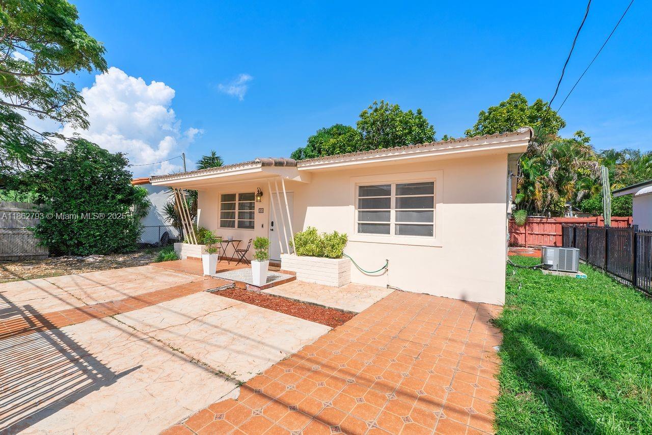 Miami, Florida, 33134, United States, 3 Bedrooms Bedrooms, ,1 BathroomBathrooms,Residential,For Sale,1938840