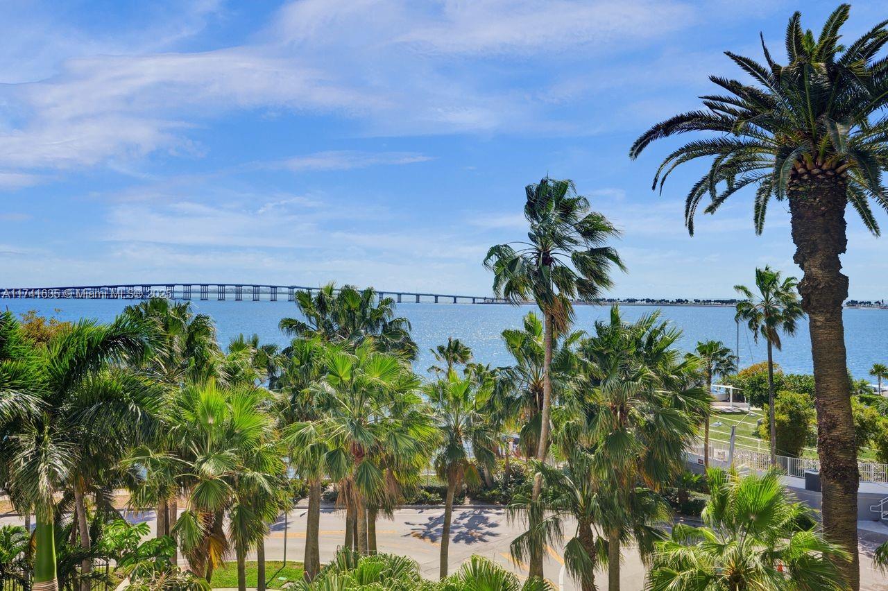 Miami, Florida, 33131, United States, 2 Bedrooms Bedrooms, ,2 BathroomsBathrooms,Residential,For Sale,1705612