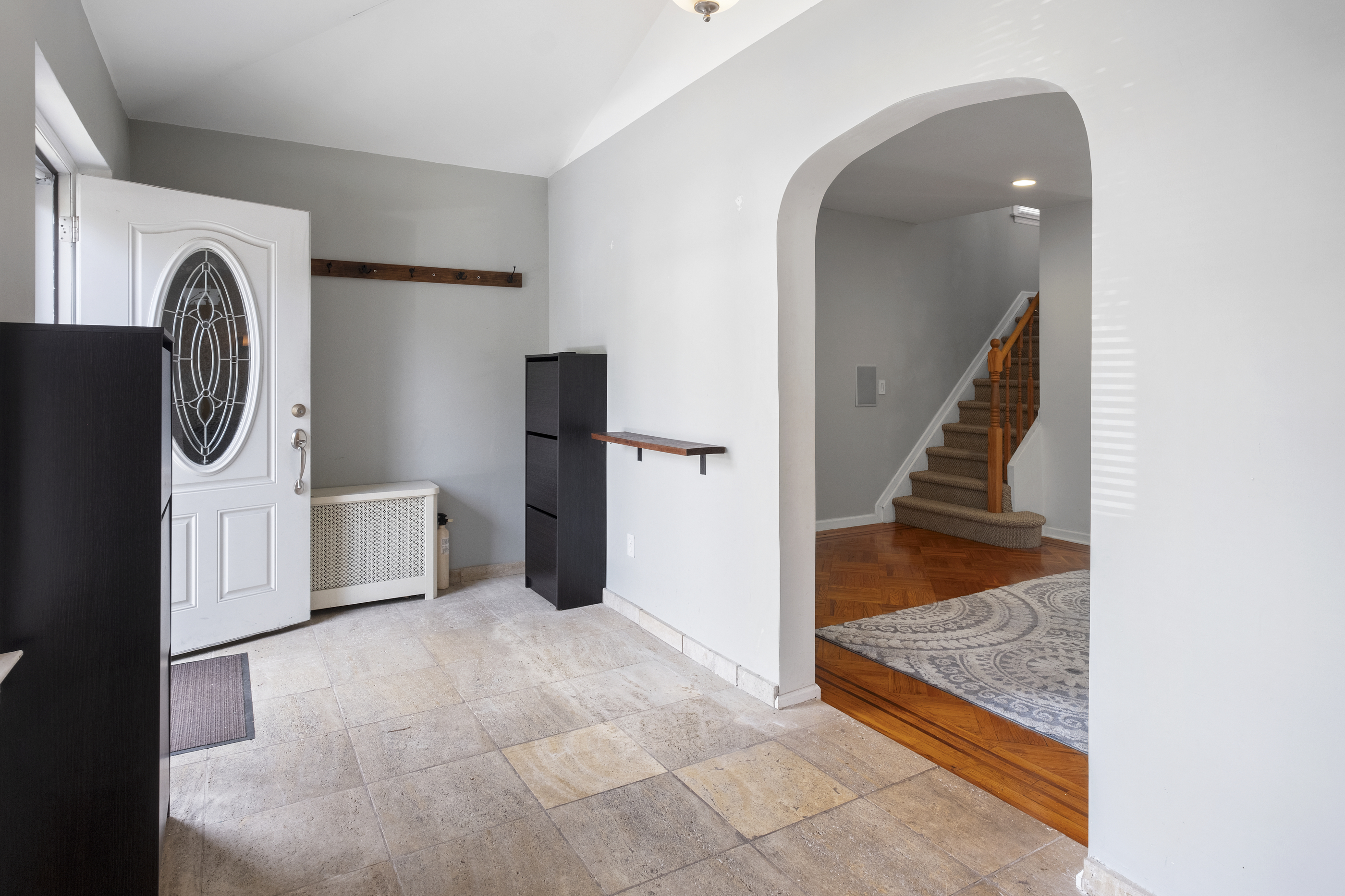 Floral Park, New York, 11001, United States, 3 Bedrooms Bedrooms, ,2 BathroomsBathrooms,Residential,For Sale,1973854