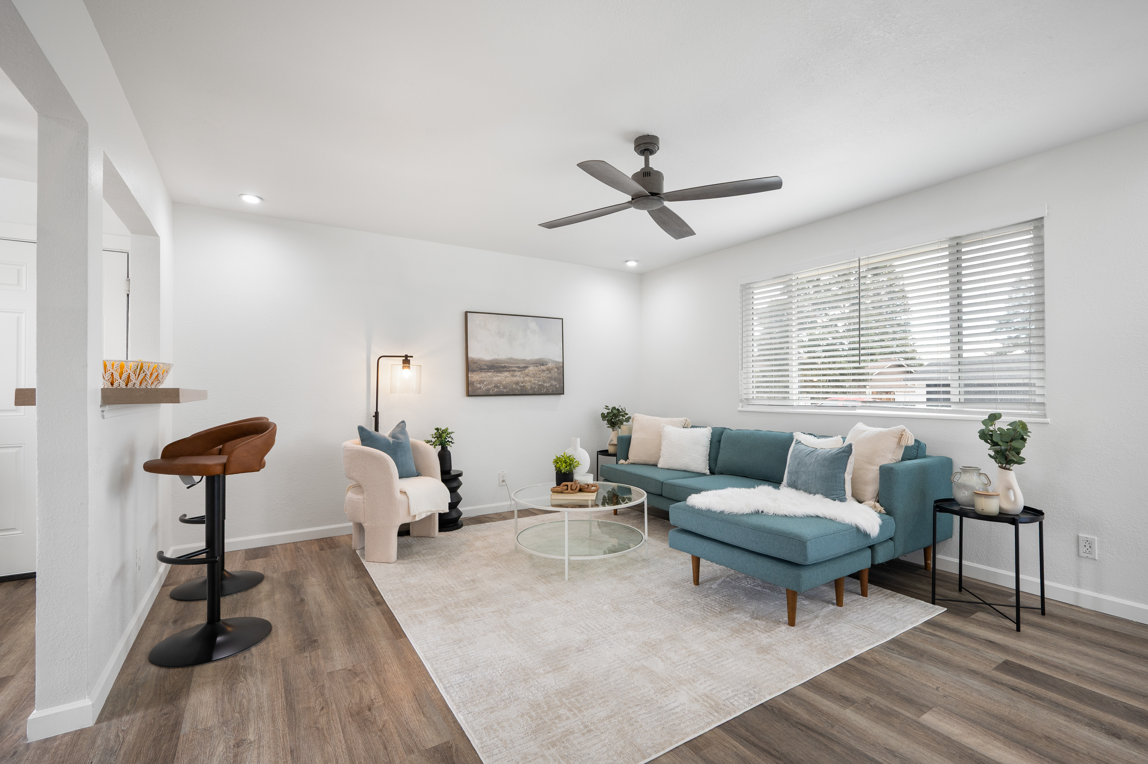  Beautifully Updated Tri-Level Home in Montbello - 物件實景