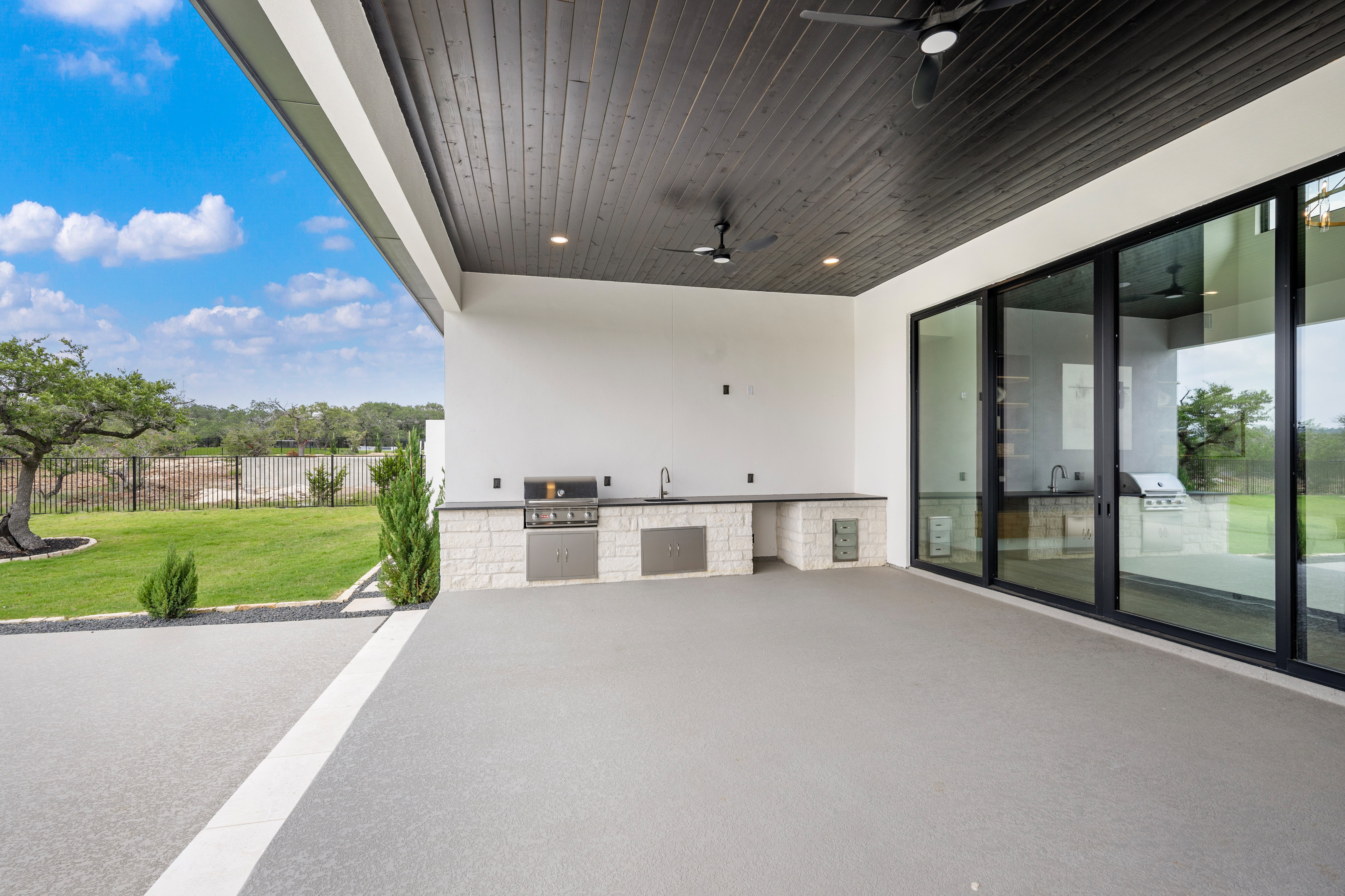  Modern Luxury on 1 Acre - 物件實景