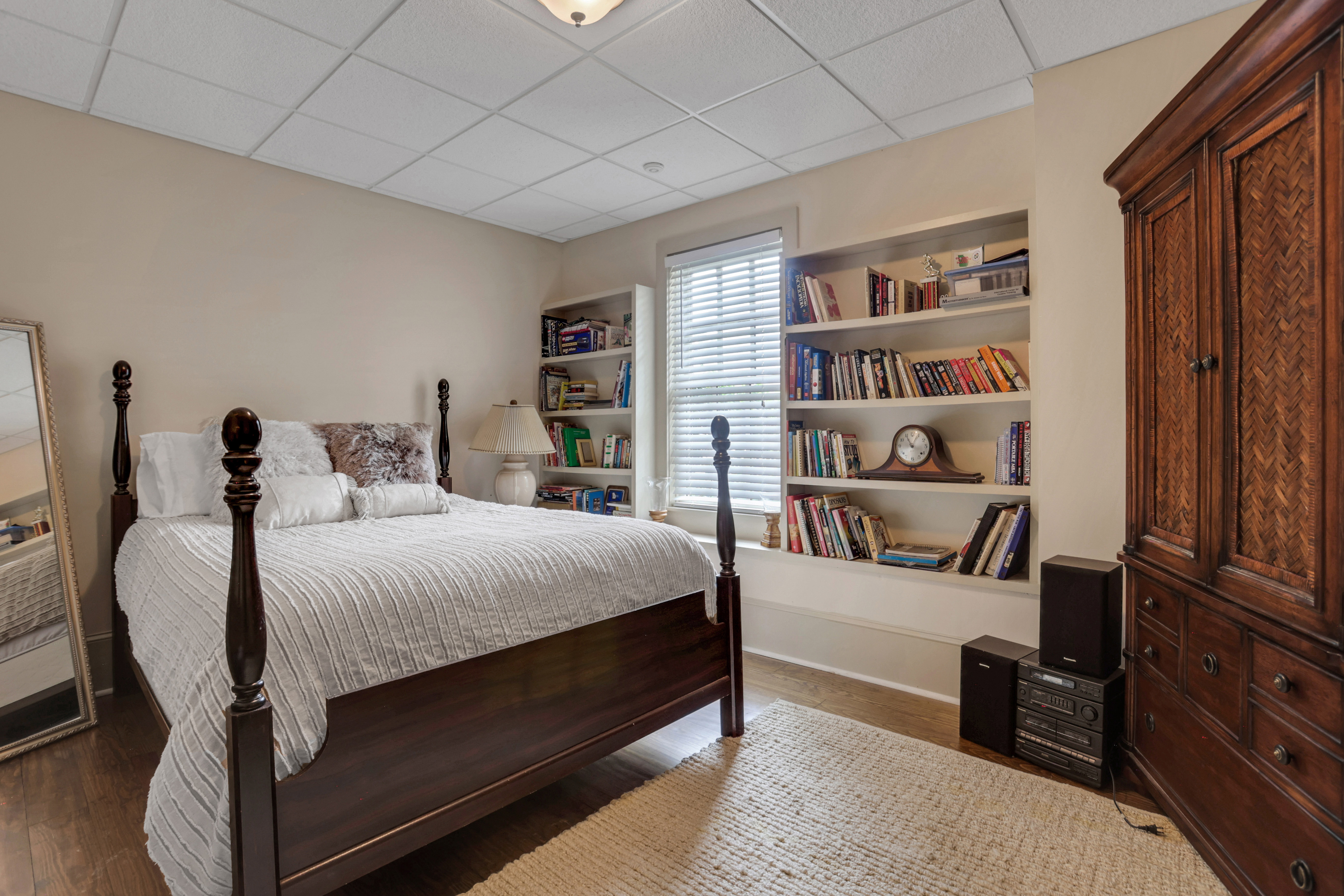 Stunning Six Bedroom Home Near Marietta Square - 物件實景