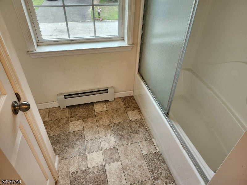 Fairfield Twp., New Jersey, 07004, United States, 3 Bedrooms Bedrooms, ,3 BathroomsBathrooms,Residential,For Sale,1977610