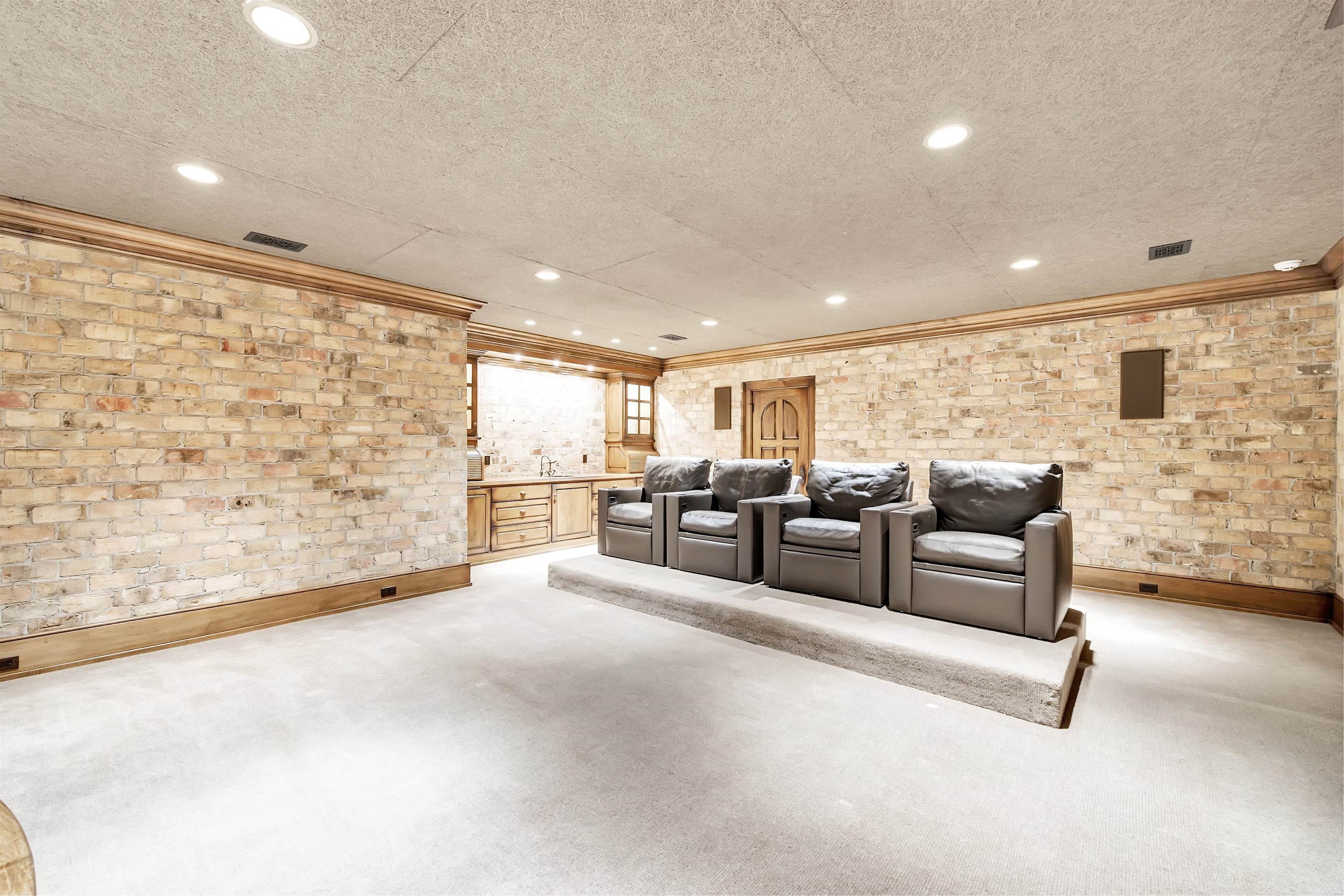 HOBART, Wisconsin, 54155, United States, 4 Bedrooms Bedrooms, ,7 BathroomsBathrooms,Residential,For Sale,1991559